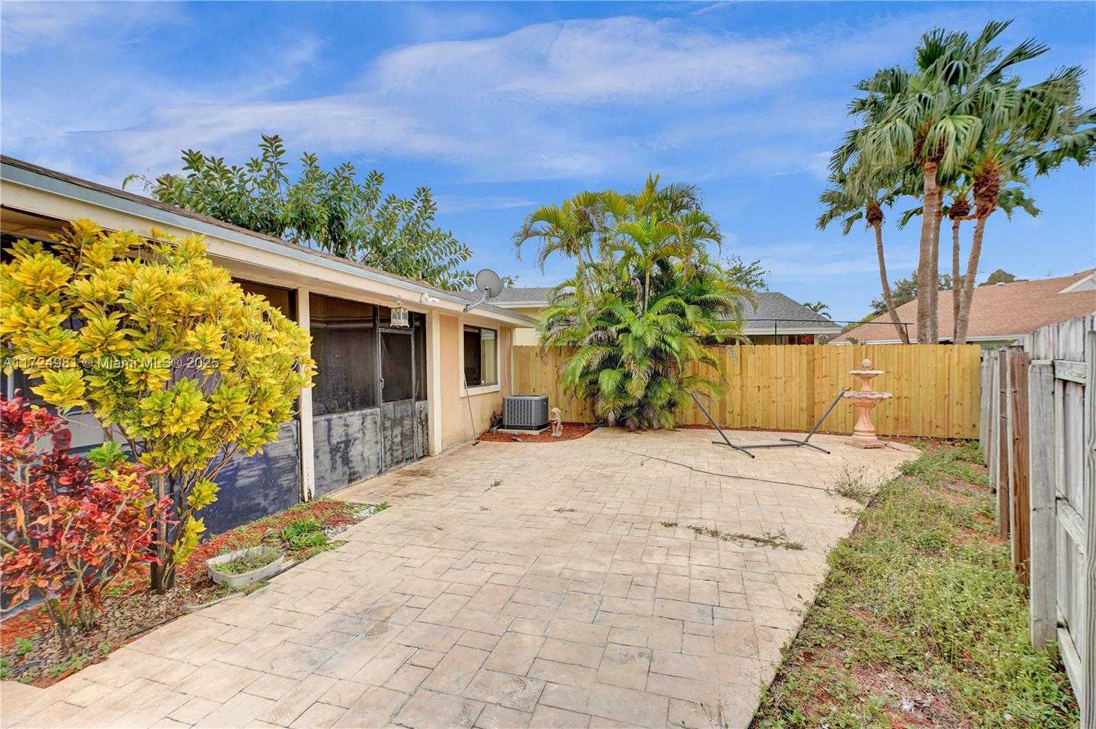 Small Image of 21812 SOUTH WEST 98TH PL, Cutler Bay Number 25