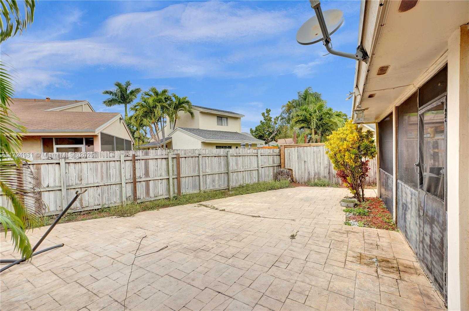 Small Image of 21812 SOUTH WEST 98TH PL, Cutler Bay Number 28