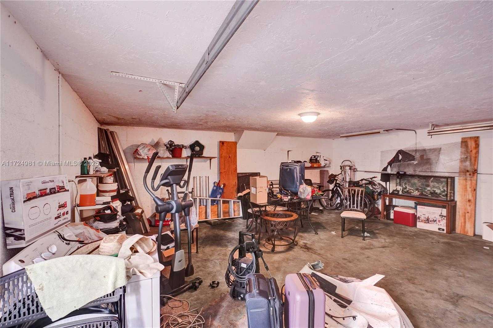 Small Image of 21812 SOUTH WEST 98TH PL, Cutler Bay Number 32