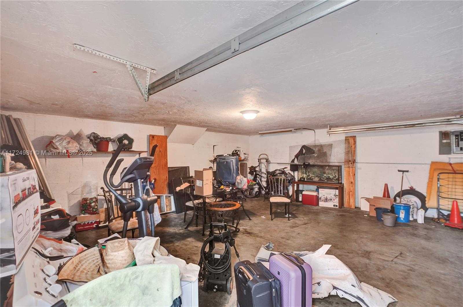 Small Image of 21812 SOUTH WEST 98TH PL, Cutler Bay Number 44
