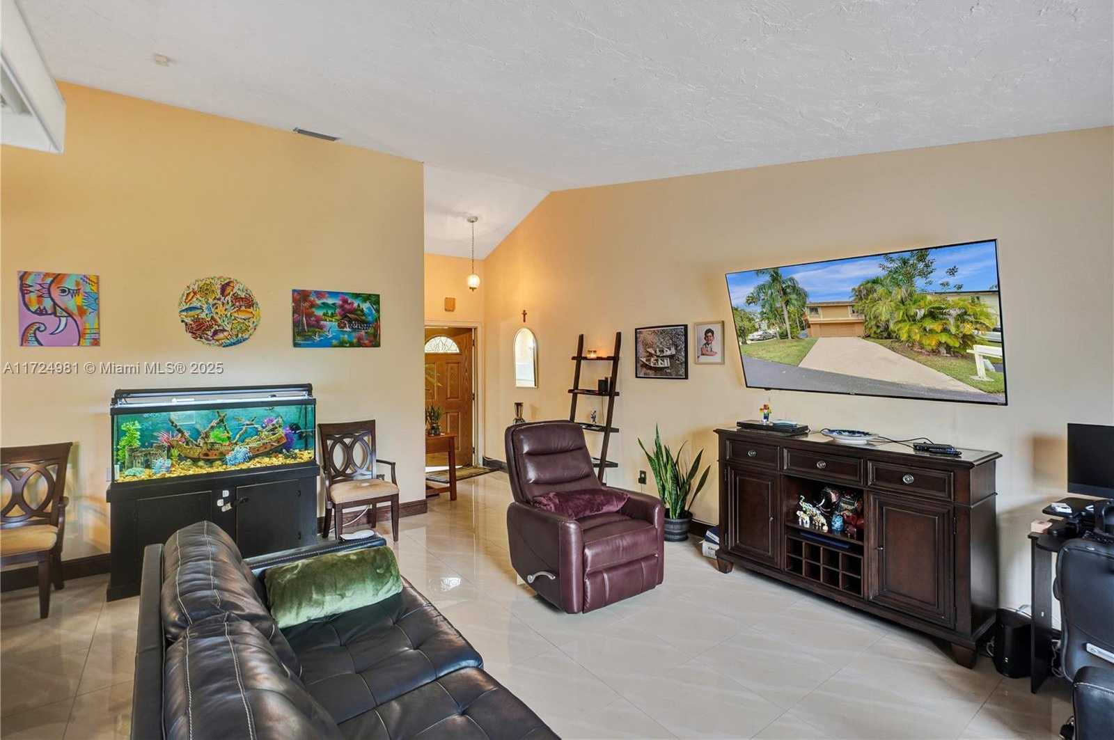 Small Image of 21812 SOUTH WEST 98TH PL, Cutler Bay Number 7