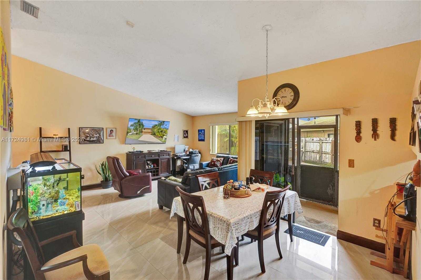 Small Image of 21812 SOUTH WEST 98TH PL, Cutler Bay Number 8