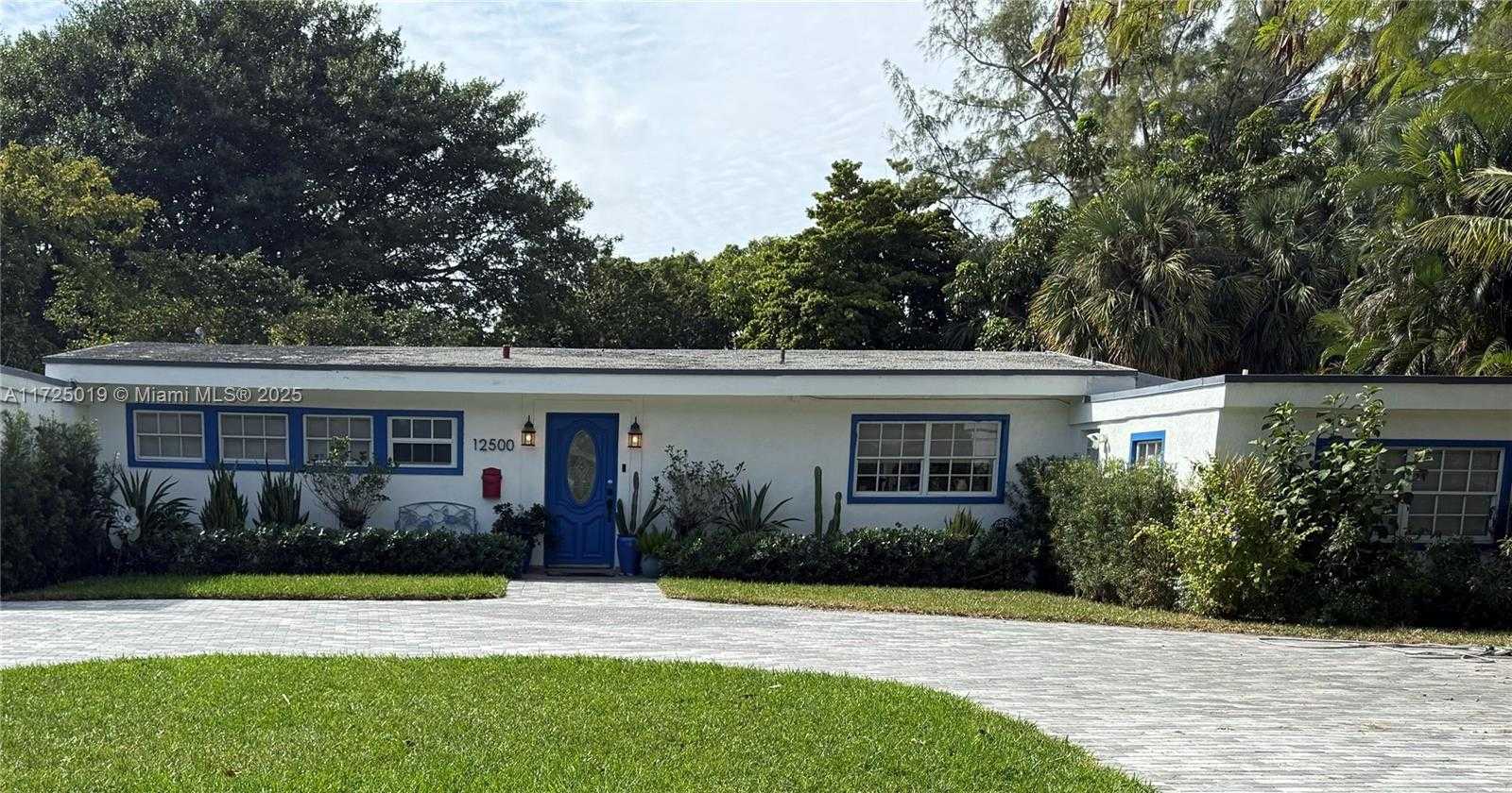 Small Image of 12500 ALAMANDA DR, North Miami Number 2