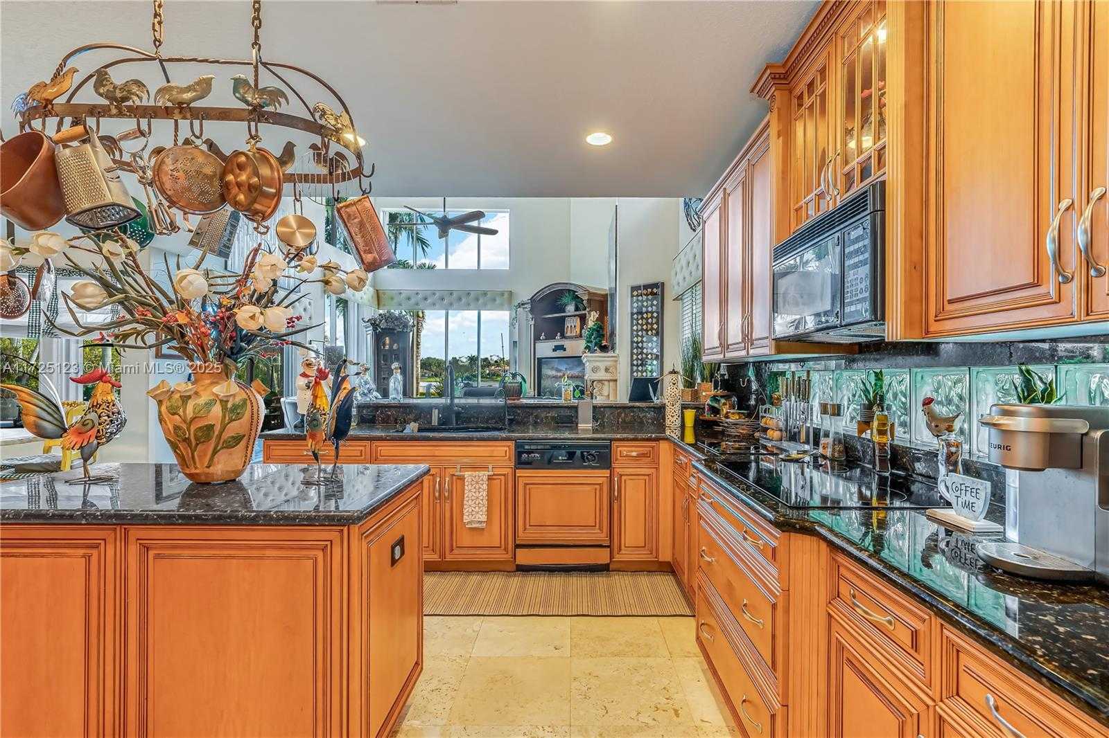 Small Image of 2900 WEST LAKE VISTA CIR, Davie Number 10