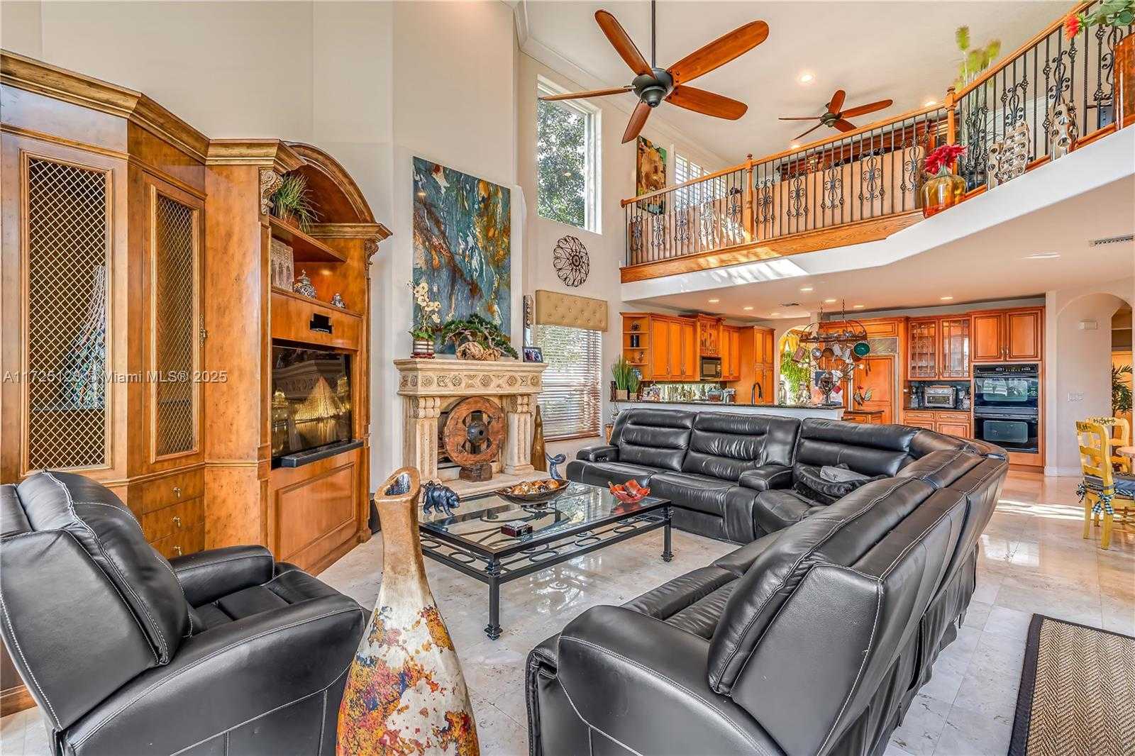 Small Image of 2900 WEST LAKE VISTA CIR, Davie Number 13