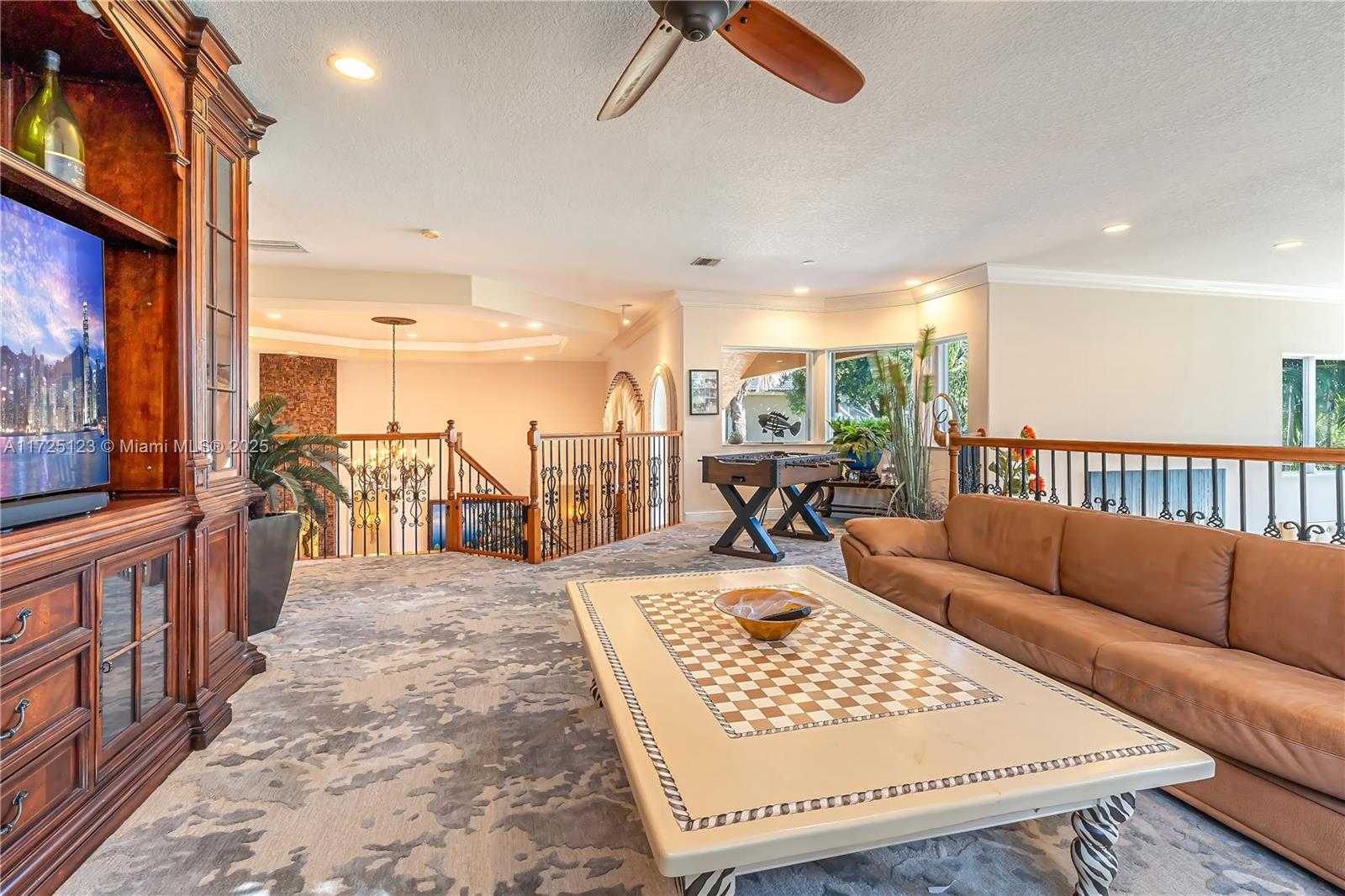 Small Image of 2900 WEST LAKE VISTA CIR, Davie Number 28