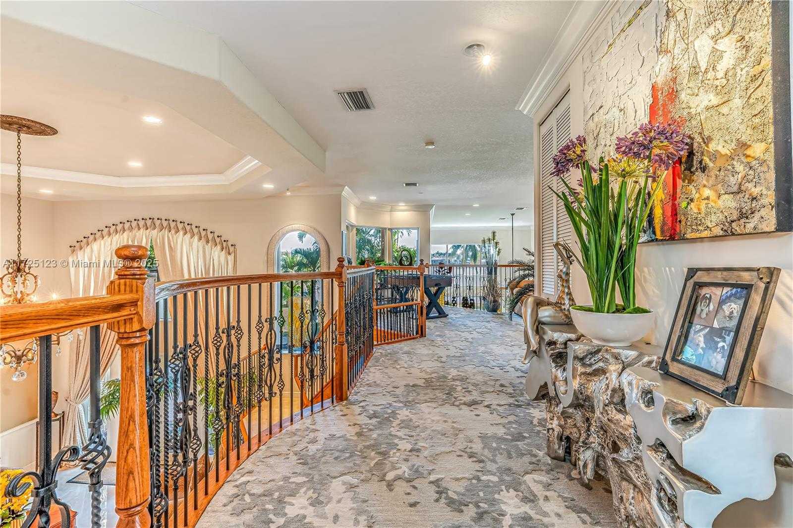 Small Image of 2900 WEST LAKE VISTA CIR, Davie Number 30