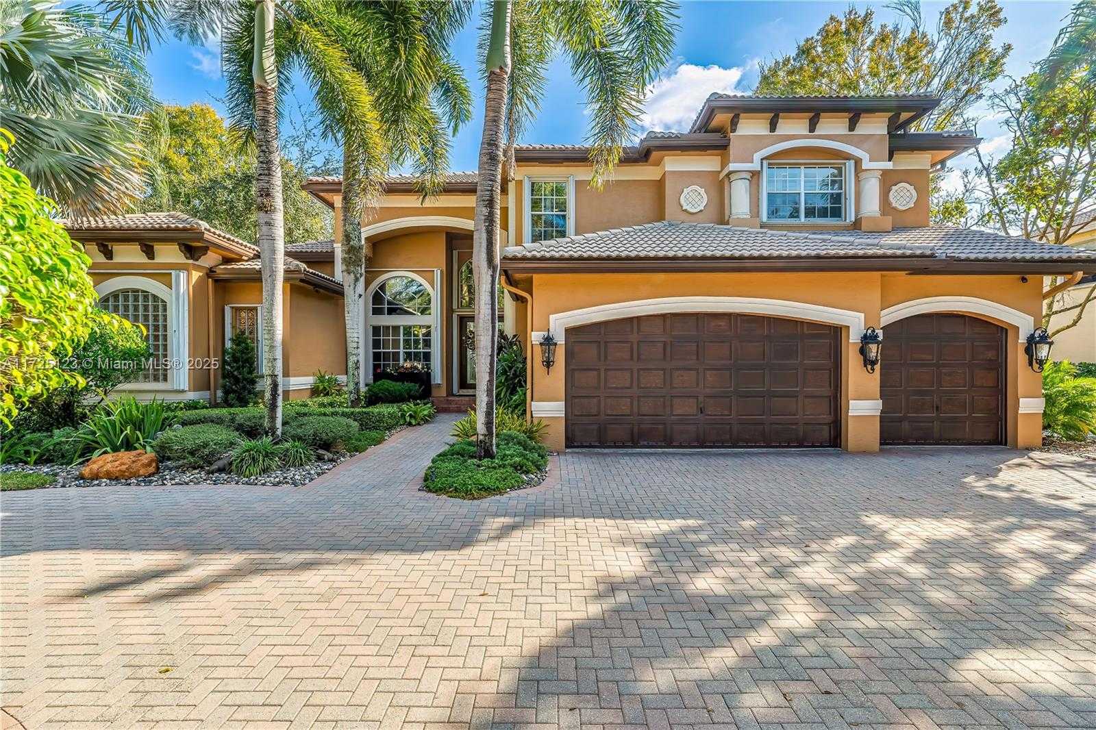 Small Image of 2900 WEST LAKE VISTA CIR, Davie Number 44