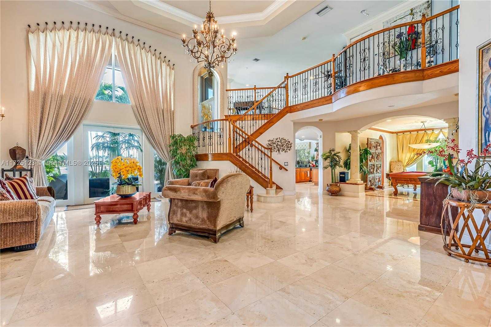 Small Image of 2900 WEST LAKE VISTA CIR, Davie Number 7