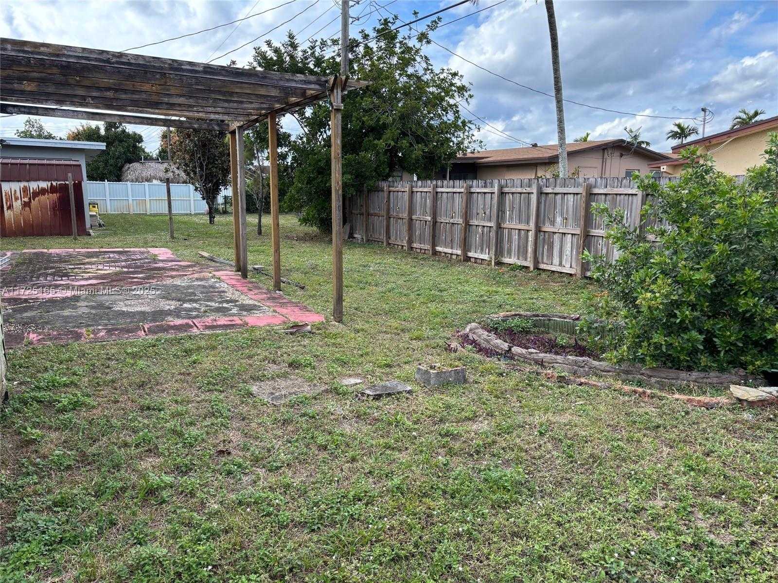 Small Image of 8471 NORTH WEST 16TH ST, Pembroke Pines Number 13