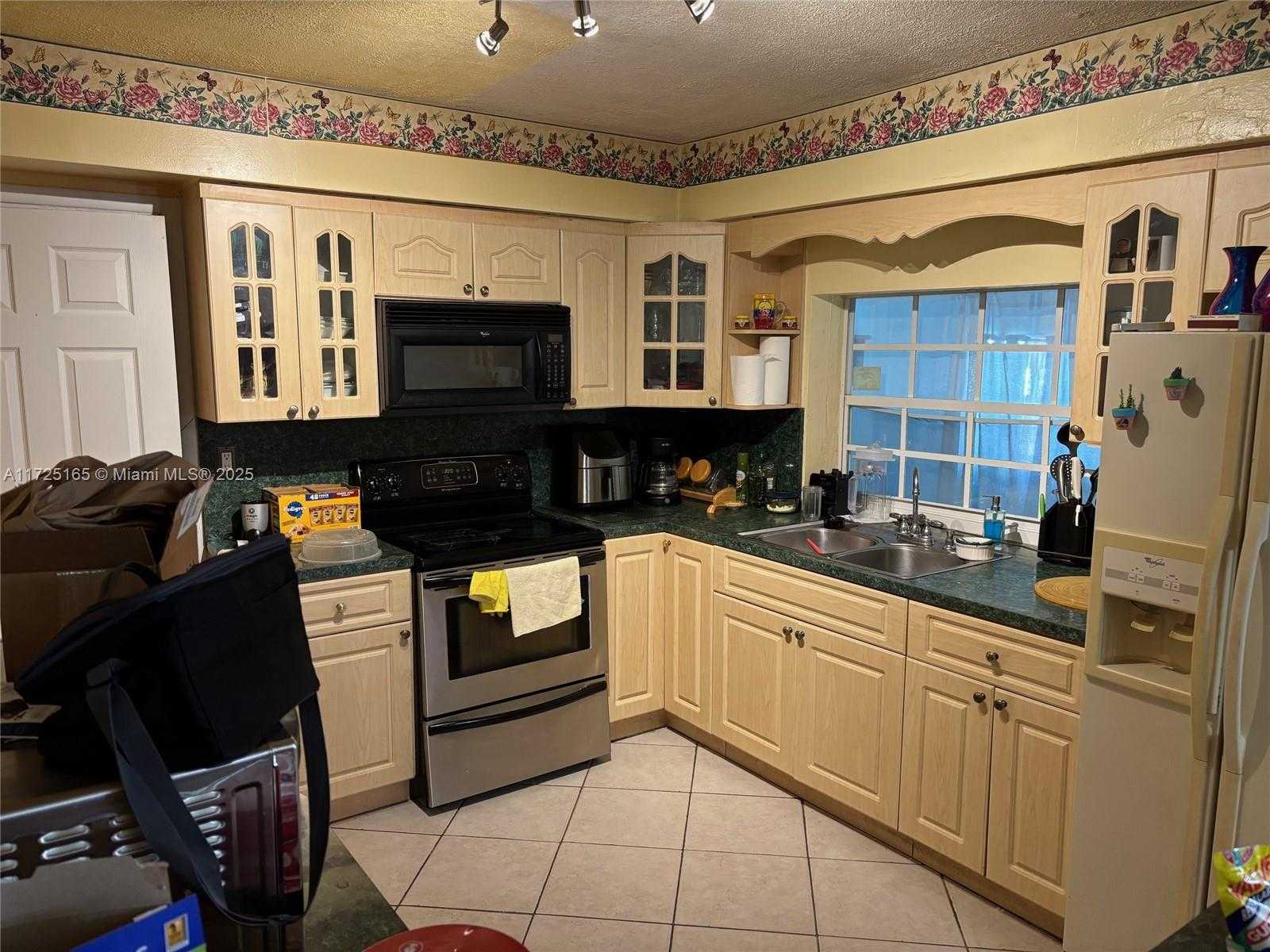 Small Image of 8471 NORTH WEST 16TH ST, Pembroke Pines Number 6