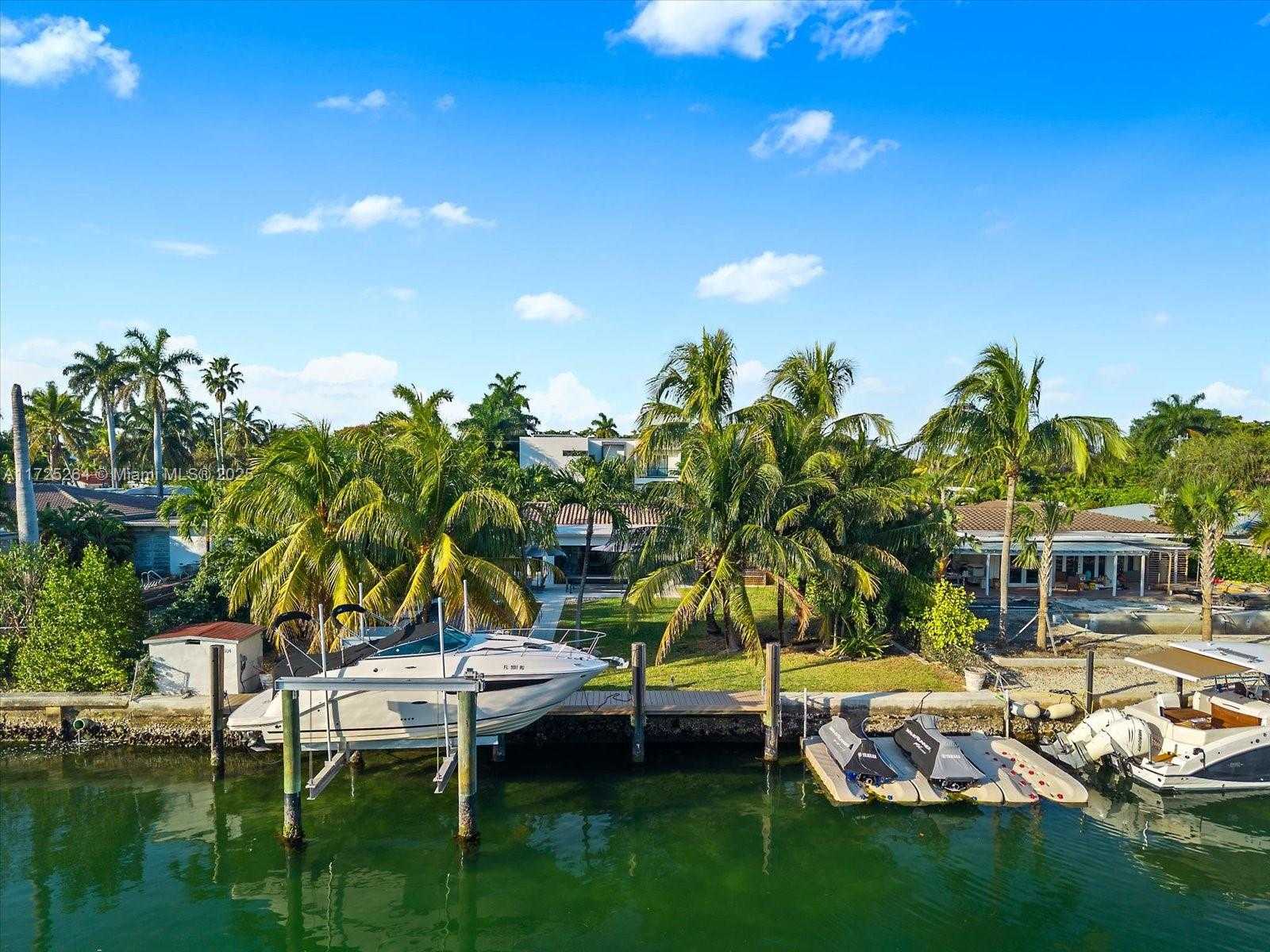 Small Image of 2104 NORTH EAST 124TH ST, North Miami Number 22