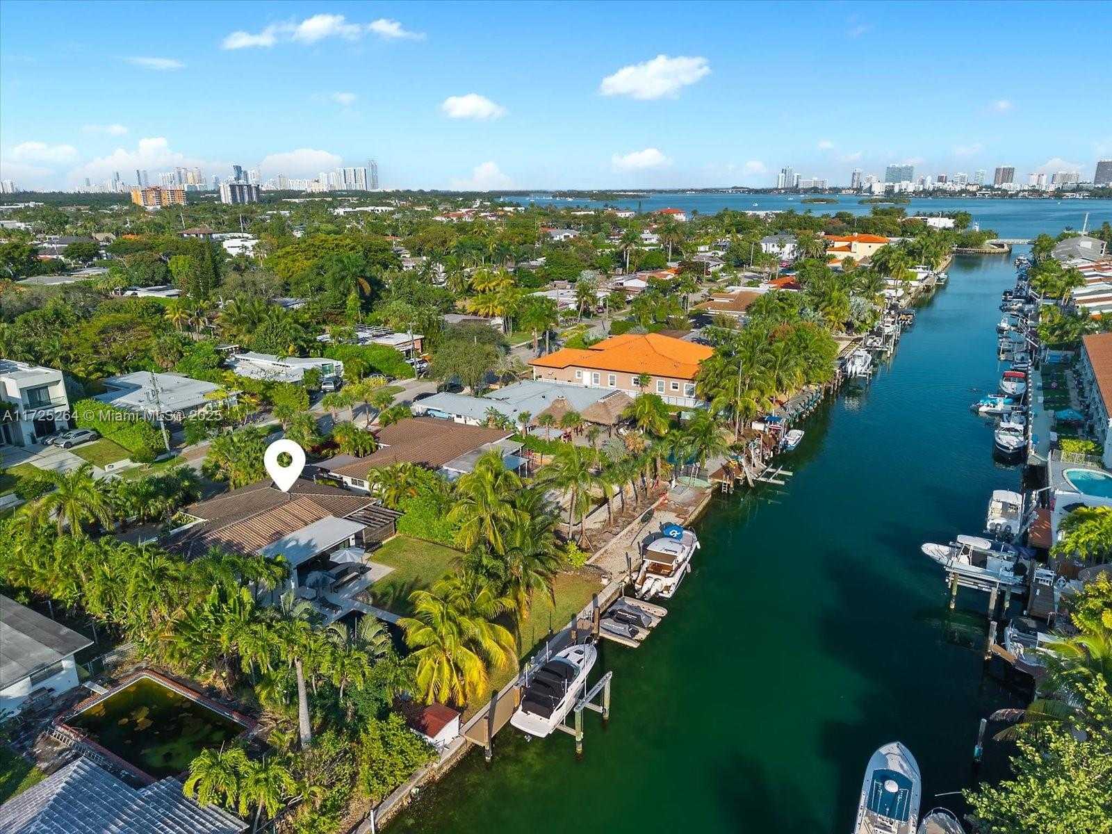 Small Image of 2104 NORTH EAST 124TH ST, North Miami Number 23