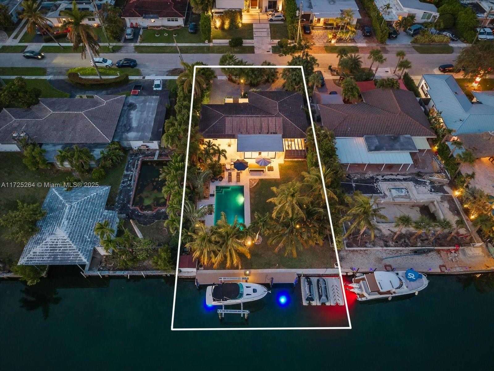 Small Image of 2104 NORTH EAST 124TH ST, North Miami Number 24