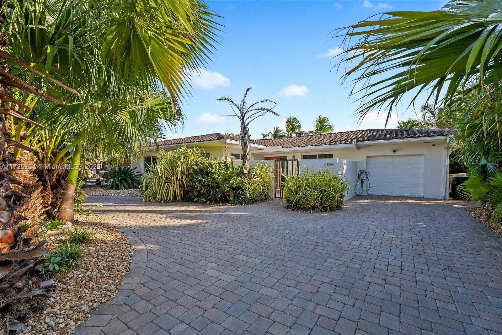 Small Image of 2104 NORTH EAST 124TH ST, North Miami Number 3
