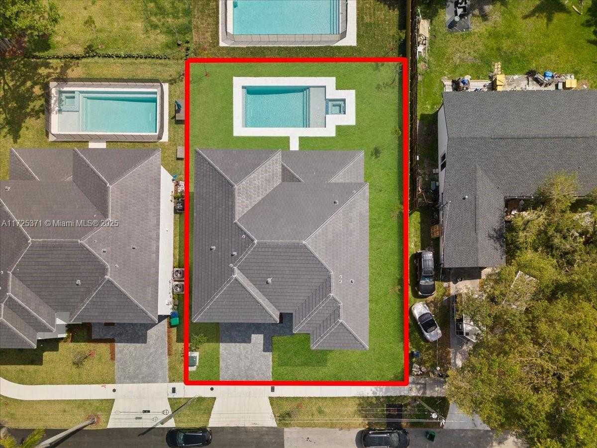 Small Image of 15875 SOUTH WEST 90TH AVE, Palmetto Bay Number 2