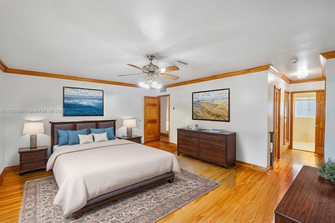 Small Image of 13000 OLD CUTLER RD, Pinecrest Number 18