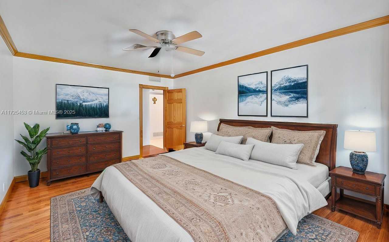 Small Image of 13000 OLD CUTLER RD, Pinecrest Number 20