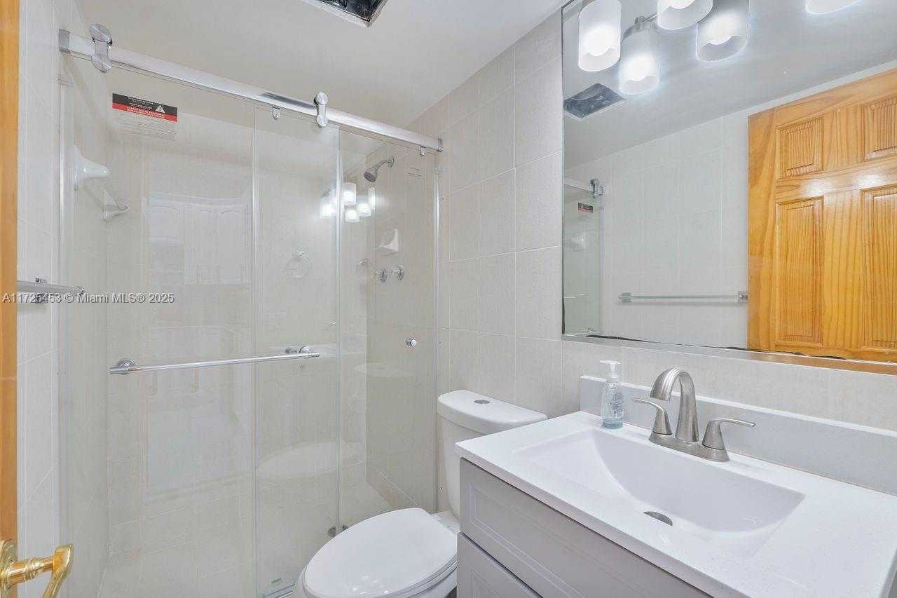 Small Image of 13000 OLD CUTLER RD, Pinecrest Number 21