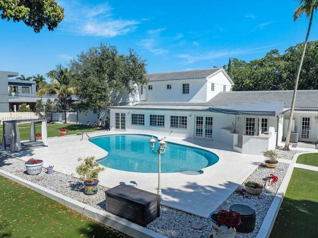 Small Image of 13000 OLD CUTLER RD, Pinecrest Number 28