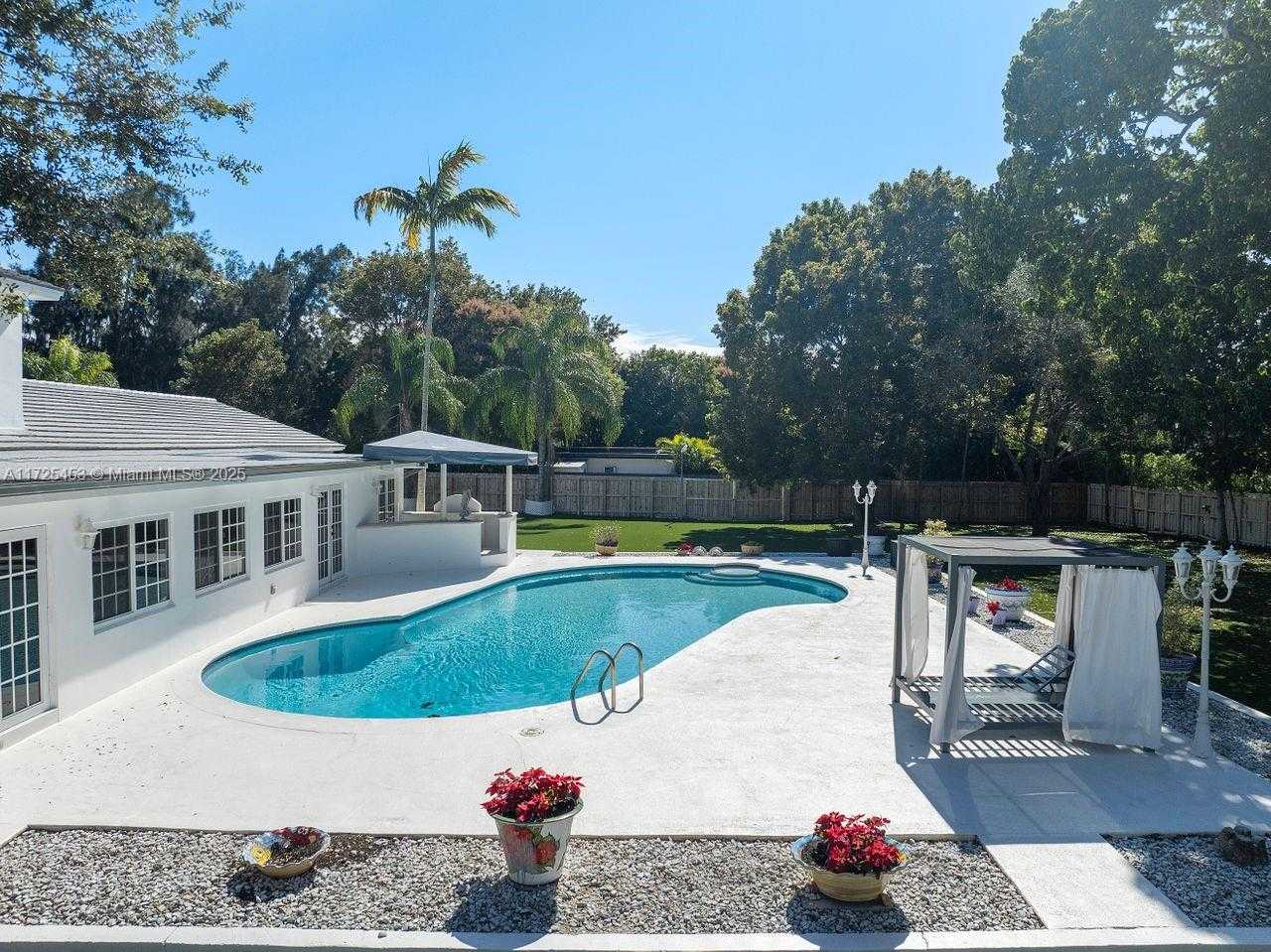 Small Image of 13000 OLD CUTLER RD, Pinecrest Number 29