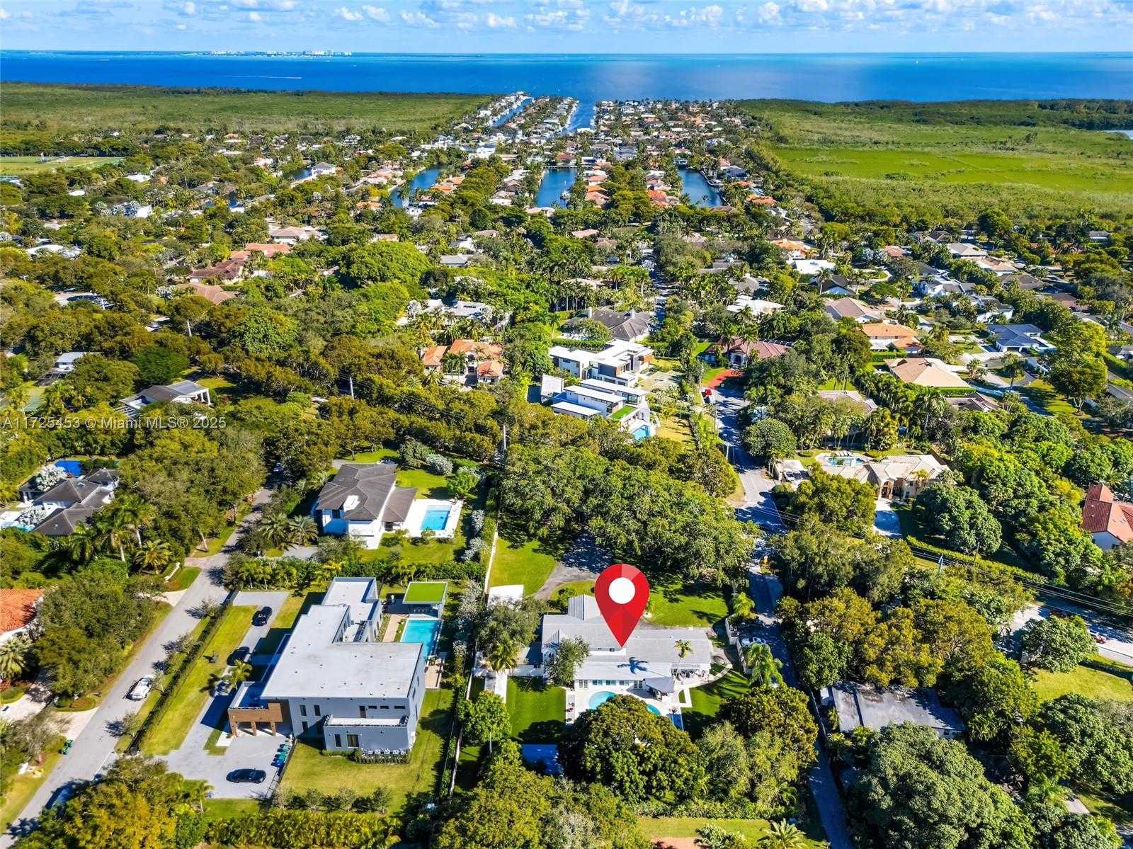 Small Image of 13000 OLD CUTLER RD, Pinecrest Number 39