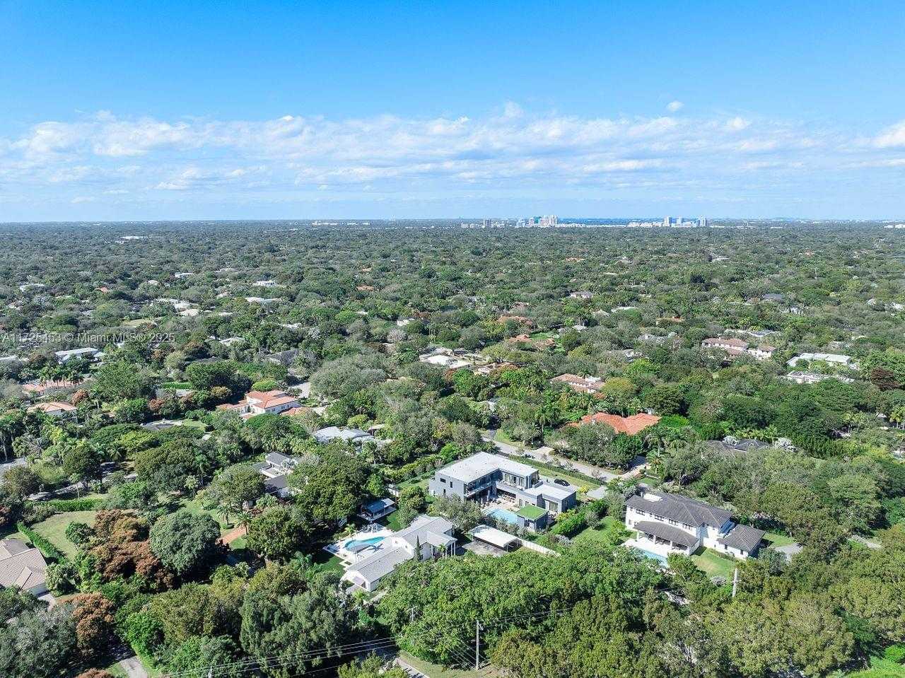 Small Image of 13000 OLD CUTLER RD, Pinecrest Number 43