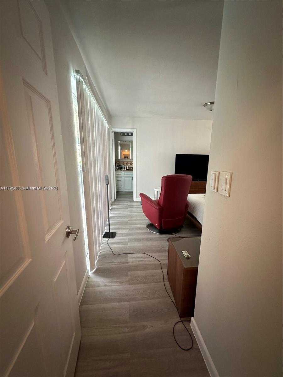 Small Image of 5561 SOUTH WEST 2ND CT, Plantation Number 19