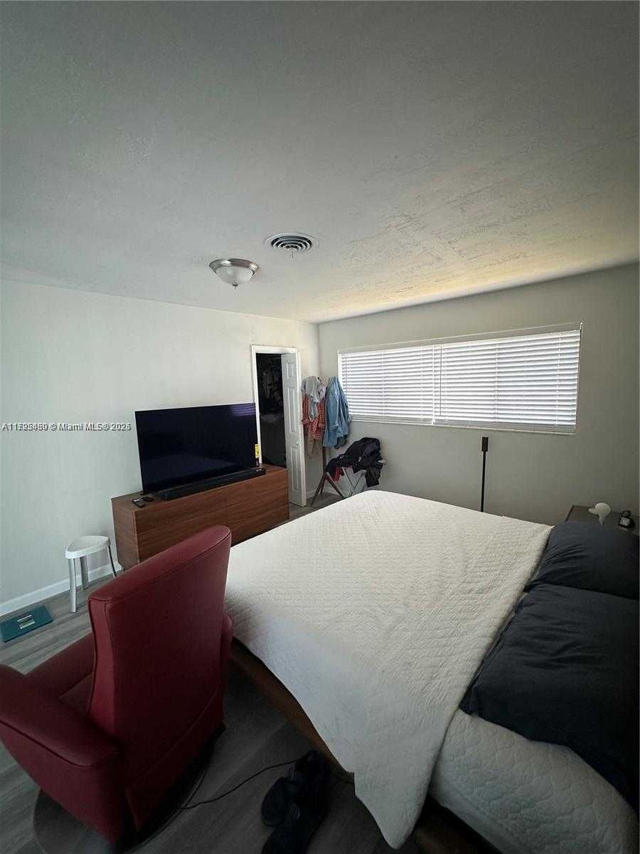 Small Image of 5561 SOUTH WEST 2ND CT, Plantation Number 22