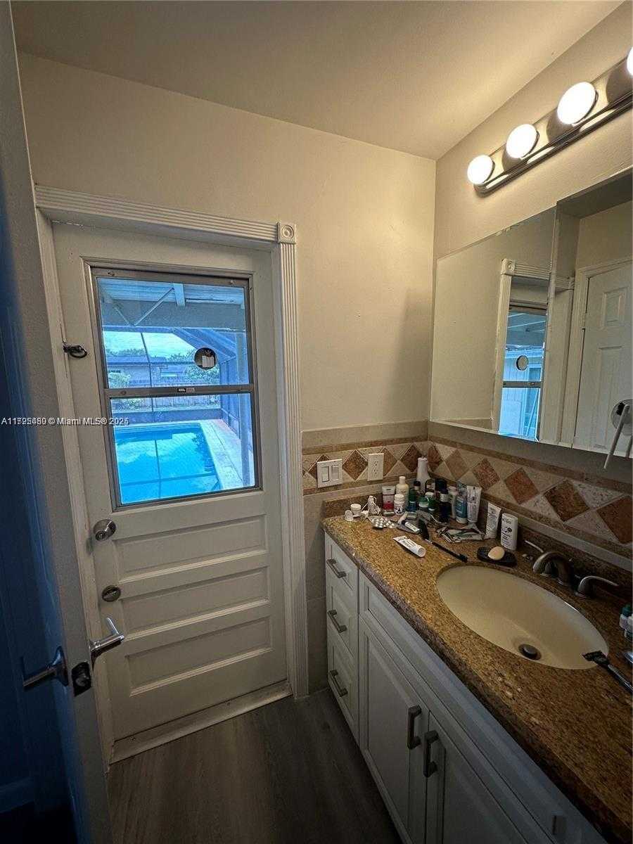 Small Image of 5561 SOUTH WEST 2ND CT, Plantation Number 25