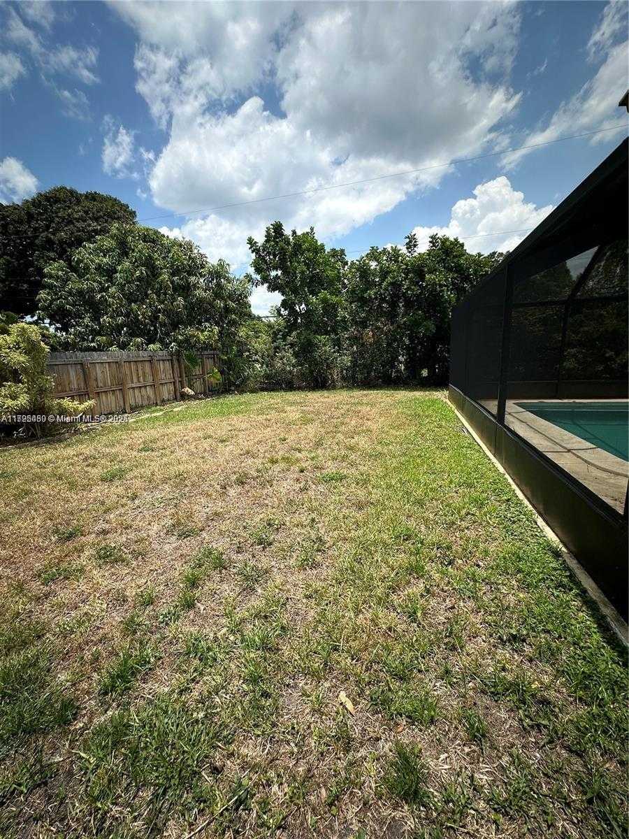 Small Image of 5561 SOUTH WEST 2ND CT, Plantation Number 30