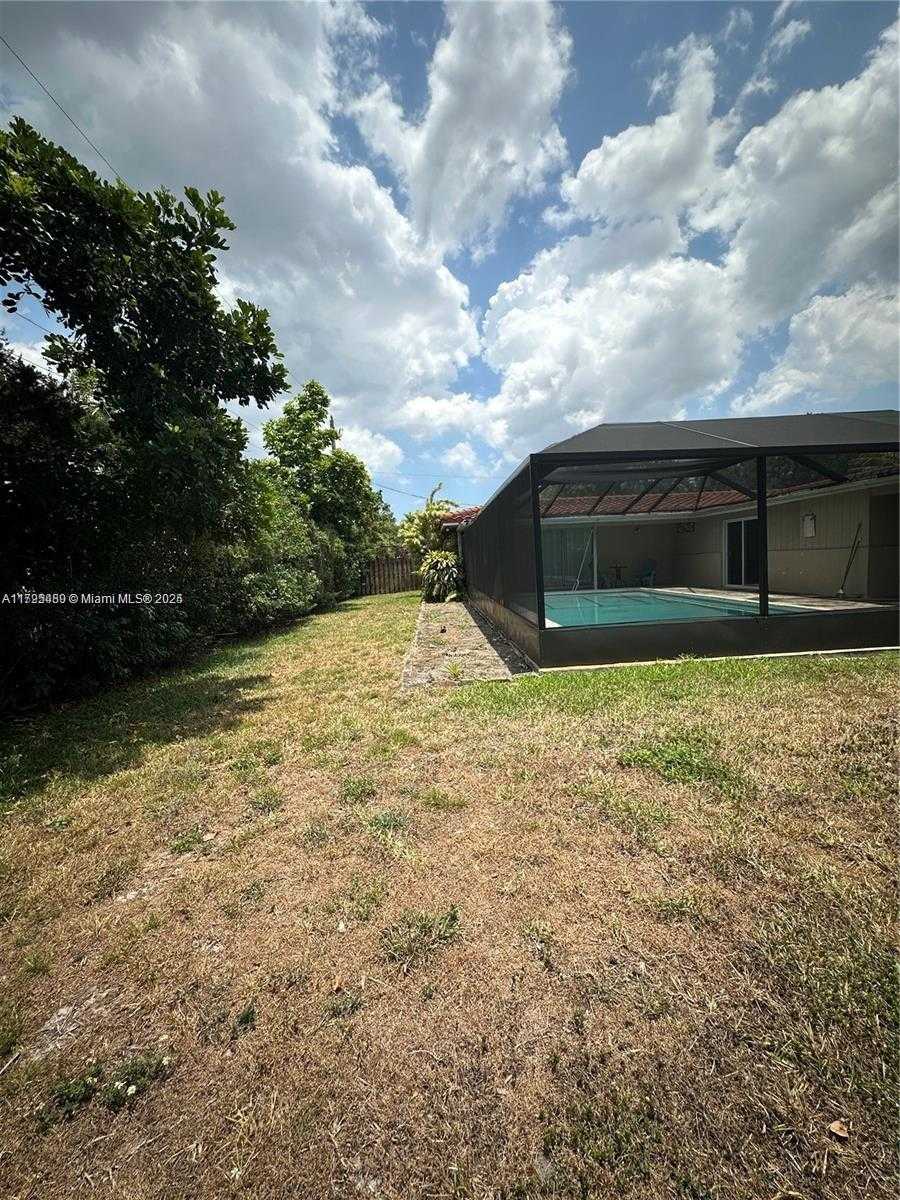 Small Image of 5561 SOUTH WEST 2ND CT, Plantation Number 33