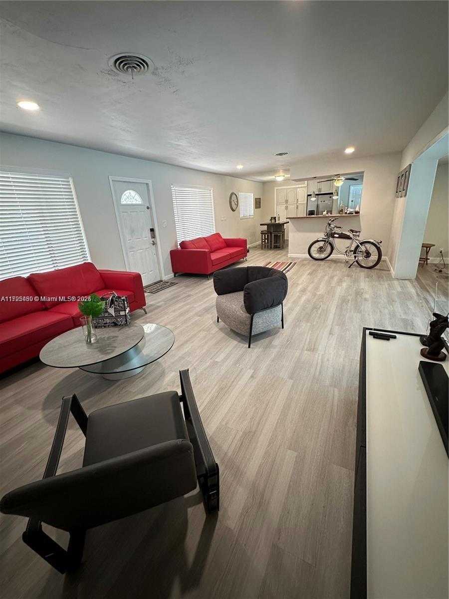 Small Image of 5561 SOUTH WEST 2ND CT, Plantation Number 7