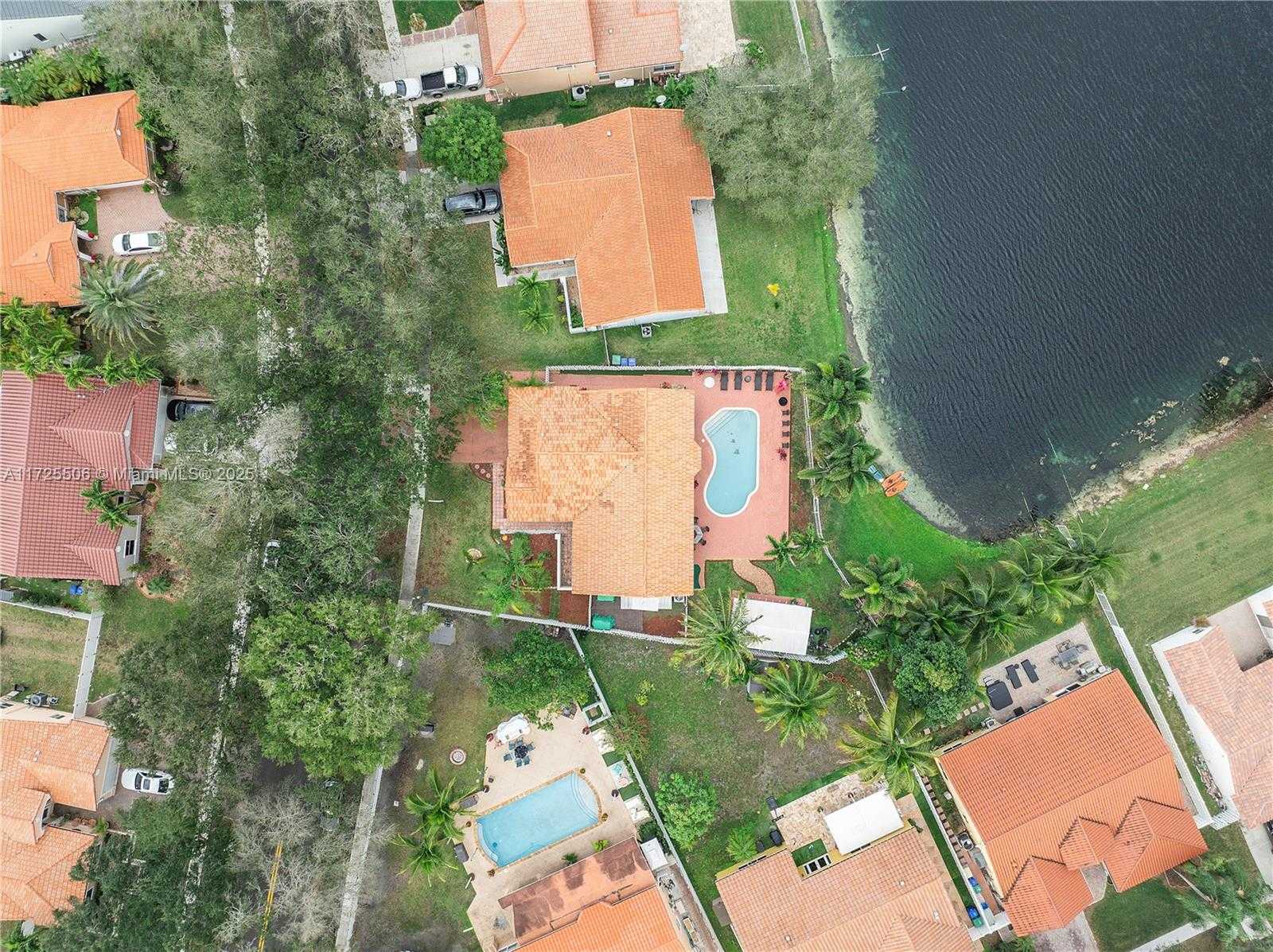 Small Image of 1921 SOUTH WEST 129TH TER, Miramar Number 16