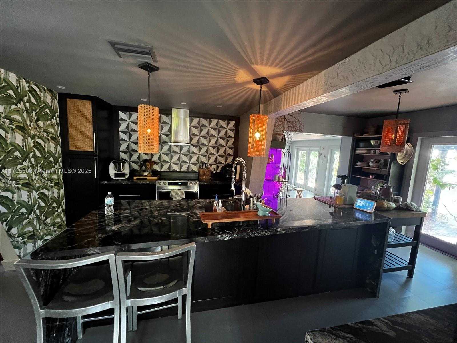 Small Image of 1174 GARFIELD ST, Hollywood Number 10