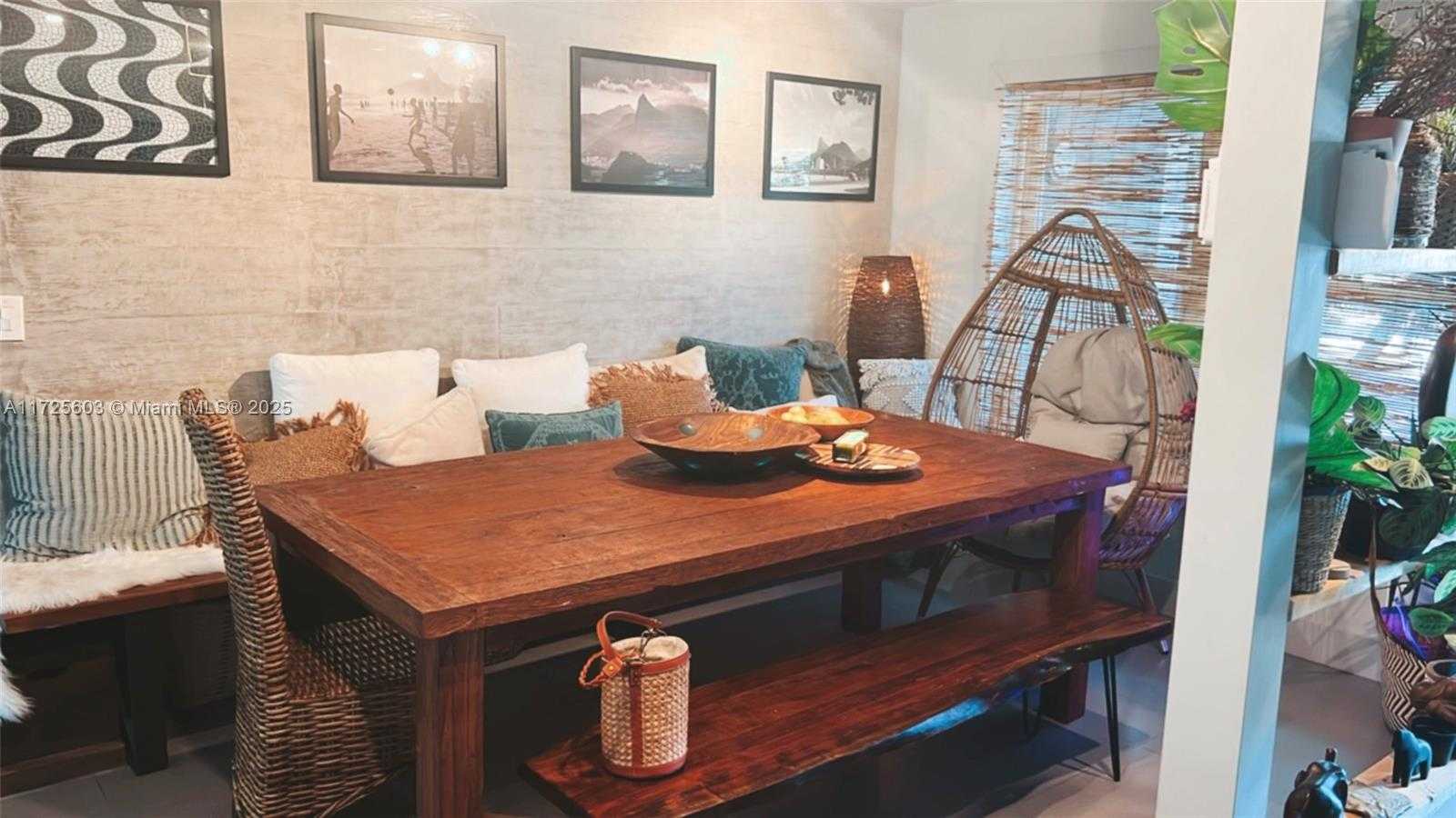 Small Image of 1174 GARFIELD ST, Hollywood Number 13