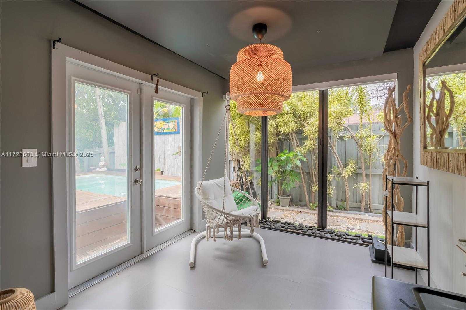 Small Image of 1174 GARFIELD ST, Hollywood Number 31