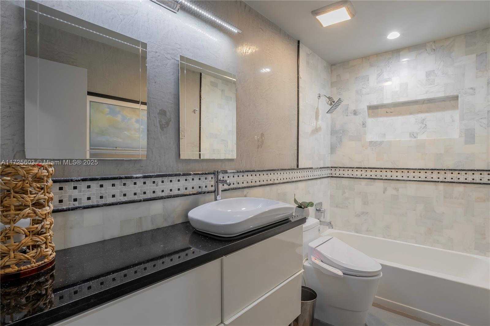 Small Image of 1174 GARFIELD ST, Hollywood Number 33