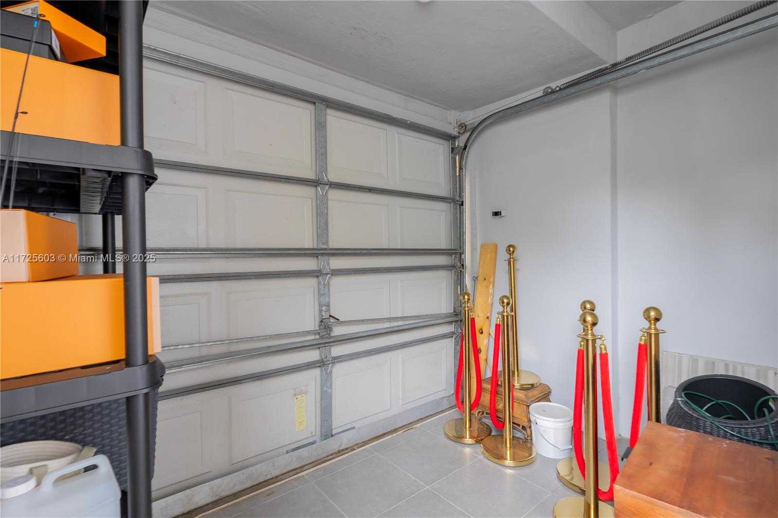Small Image of 1174 GARFIELD ST, Hollywood Number 42