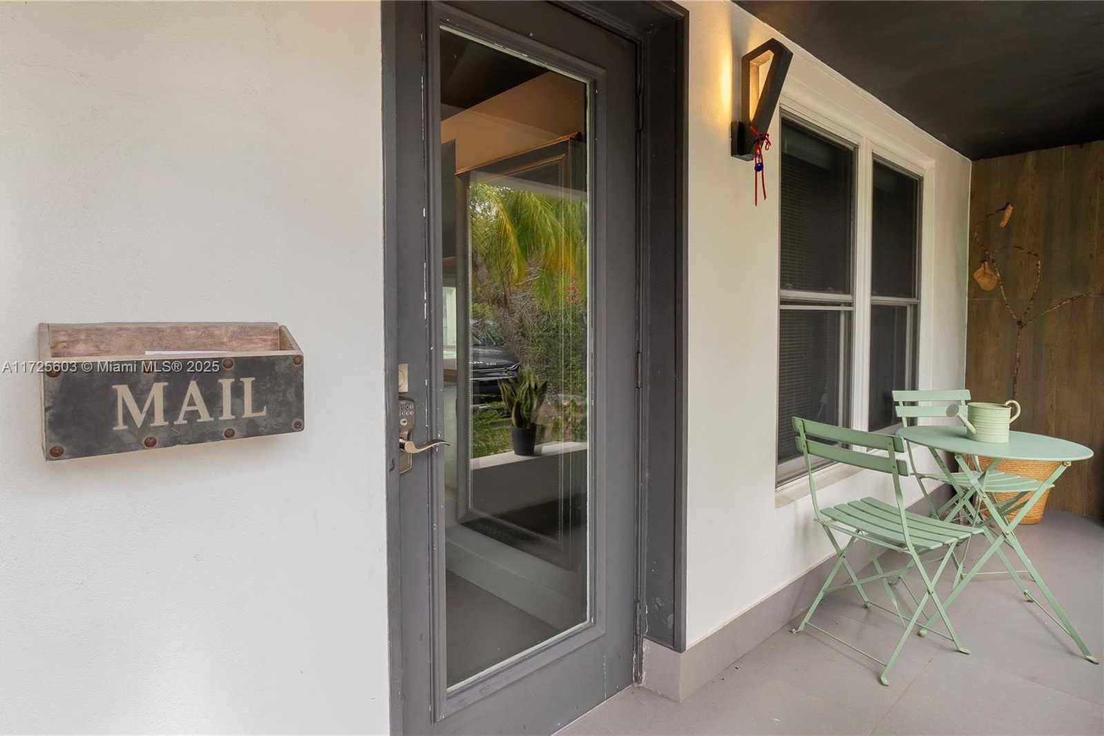 Small Image of 1174 GARFIELD ST, Hollywood Number 43