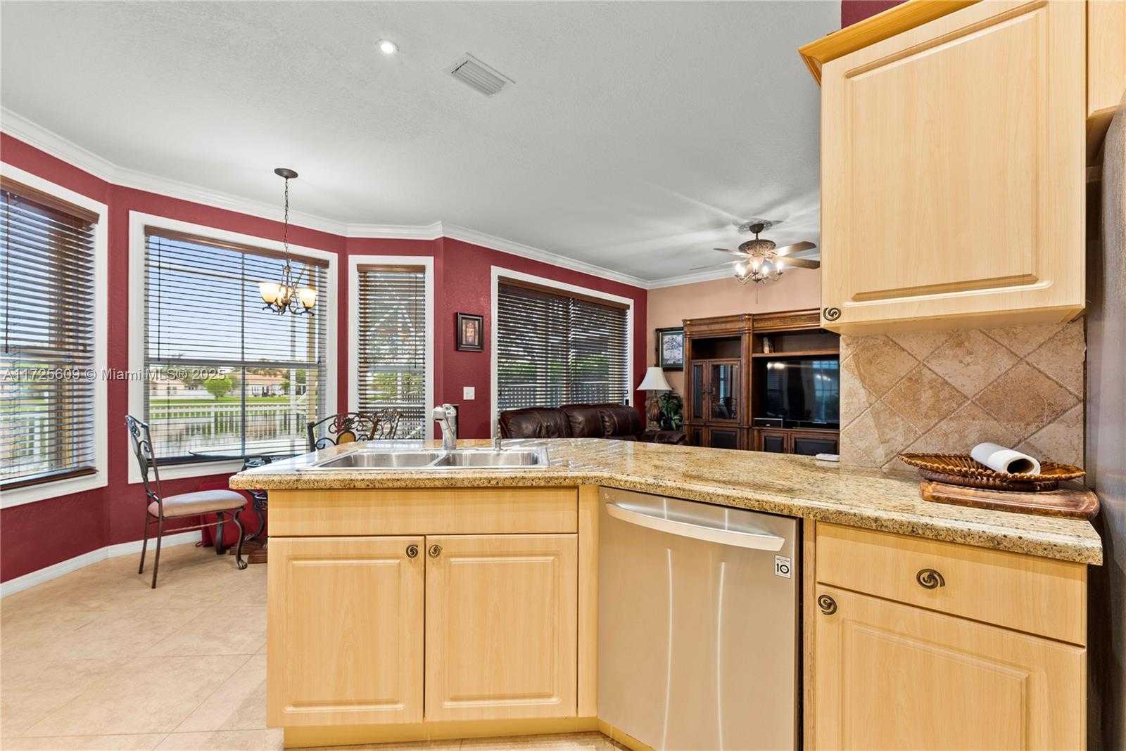 Small Image of 3482 COCO LAKE DR, Coconut Creek Number 12