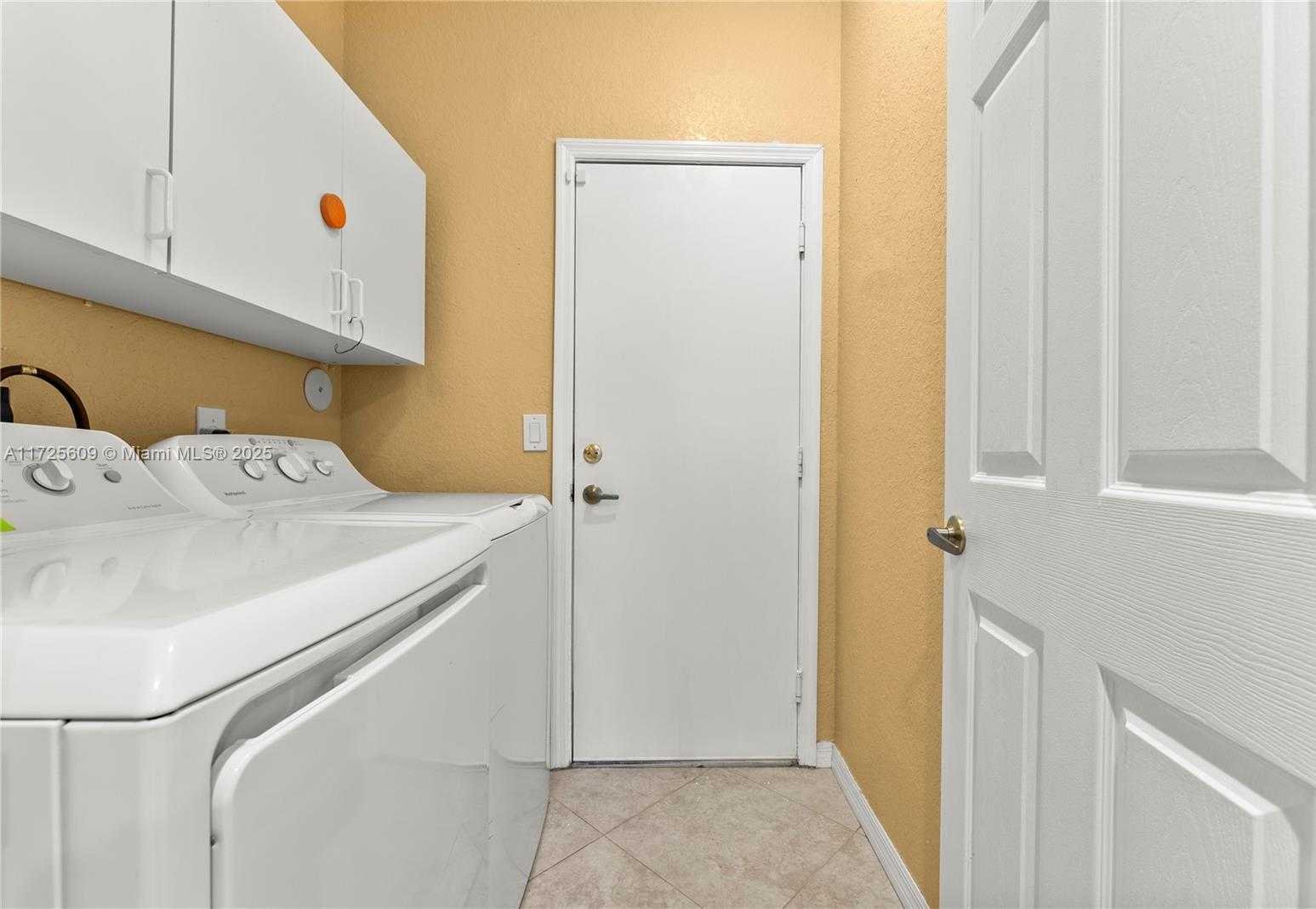 Small Image of 3482 COCO LAKE DR, Coconut Creek Number 24