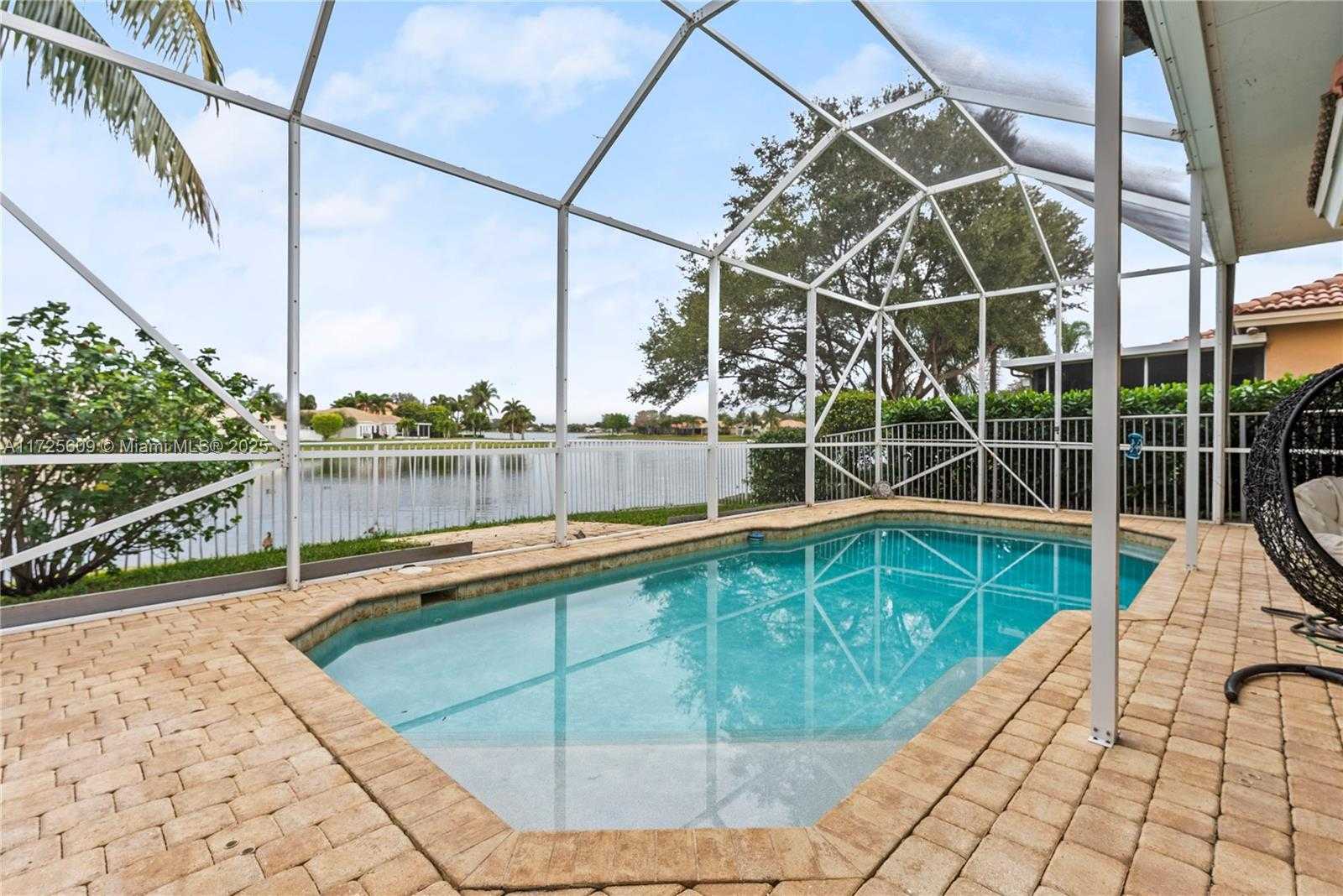 Small Image of 3482 COCO LAKE DR, Coconut Creek Number 43