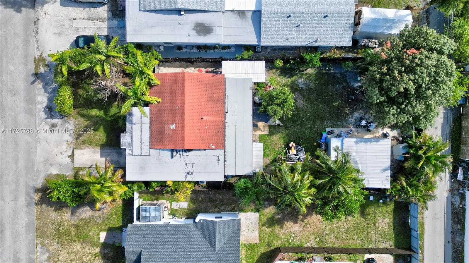 Small Image of 2326 HARDING ST, Hollywood Number 10