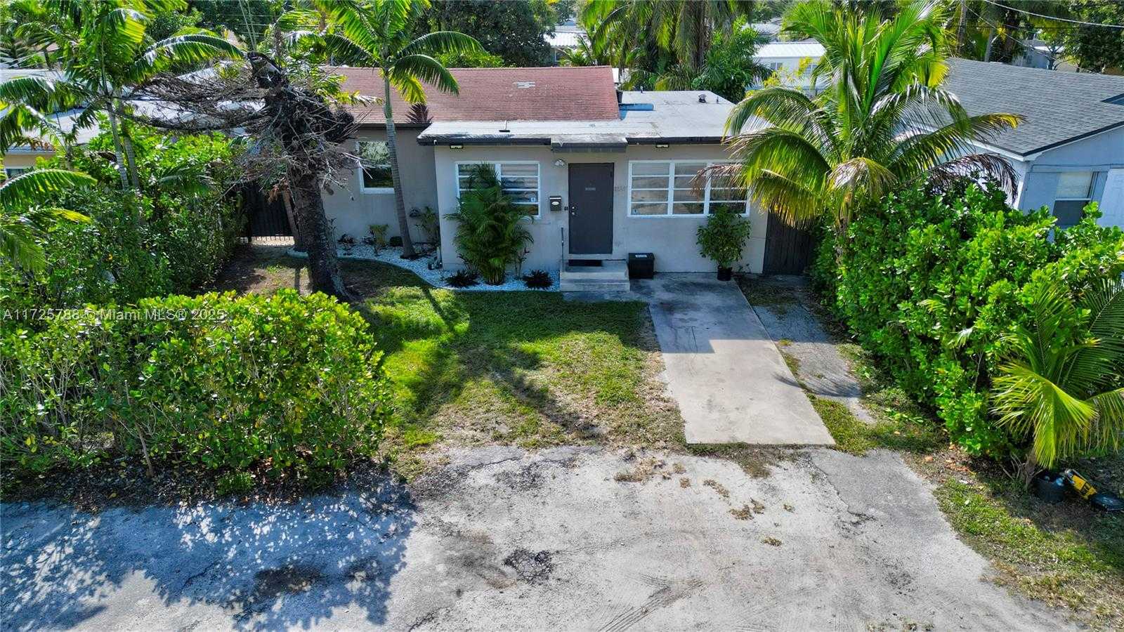 Small Image of 2326 HARDING ST, Hollywood Number 14