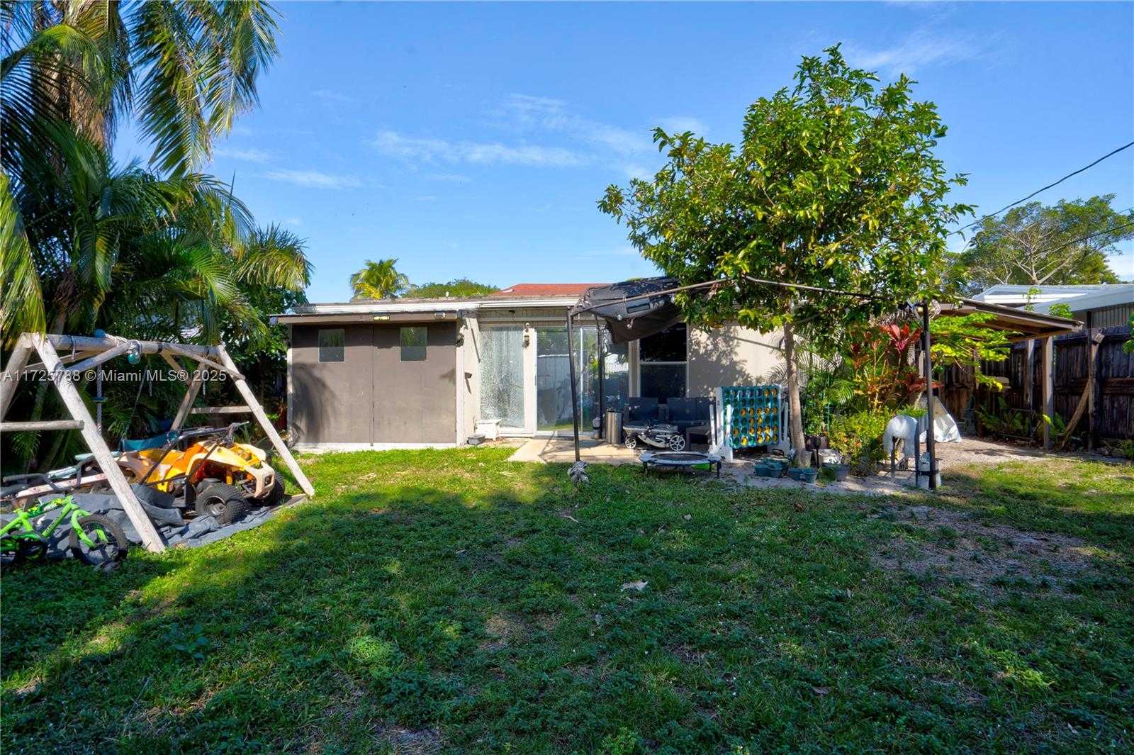 Small Image of 2326 HARDING ST, Hollywood Number 28