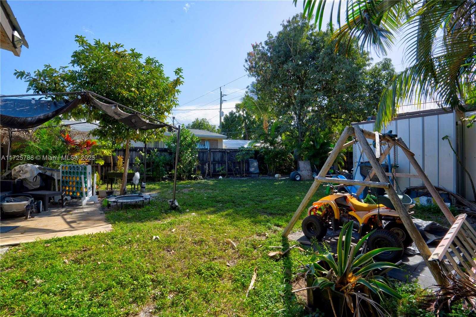 Small Image of 2326 HARDING ST, Hollywood Number 29