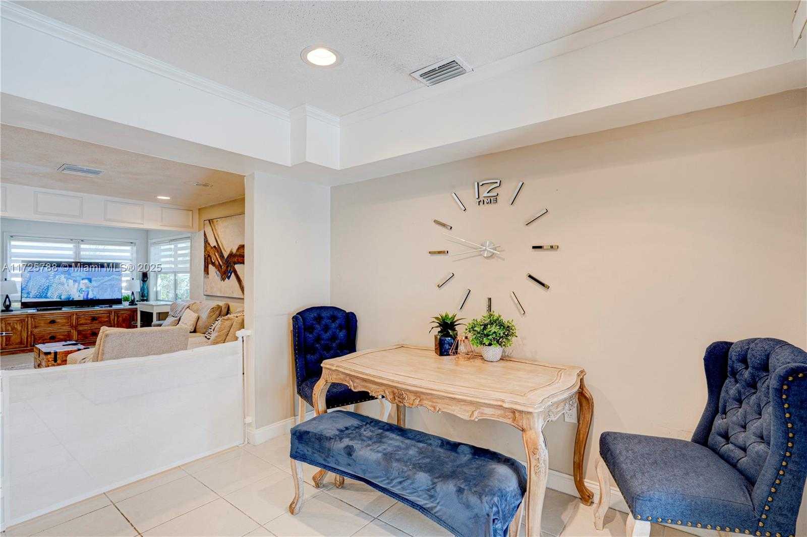 Small Image of 2326 HARDING ST, Hollywood Number 35