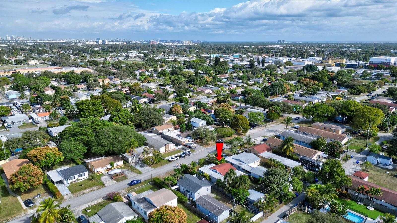 Small Image of 2326 HARDING ST, Hollywood Number 4