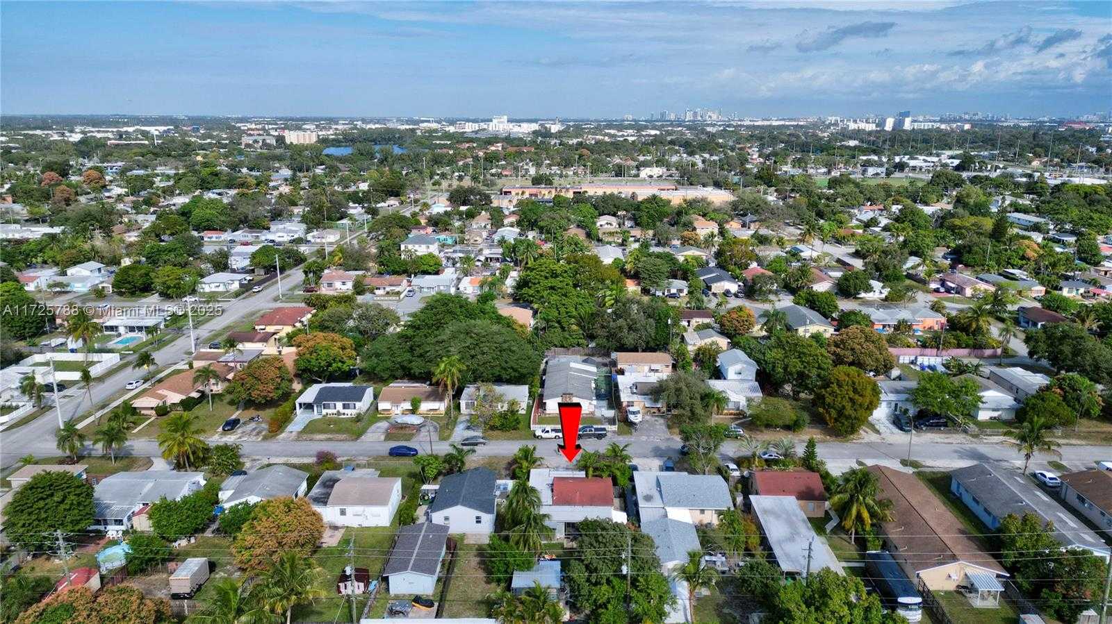 Small Image of 2326 HARDING ST, Hollywood Number 5